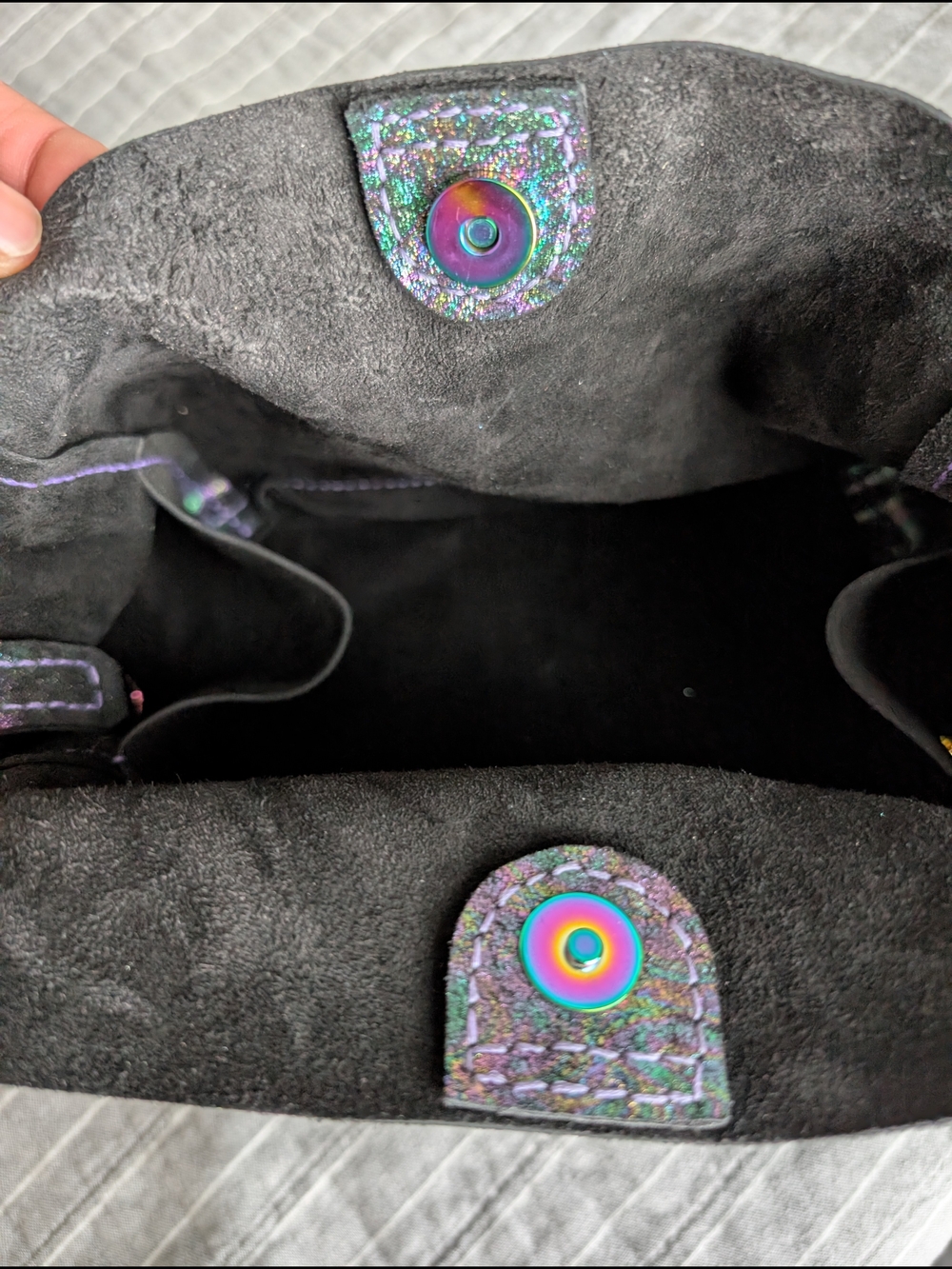 Rare Unique Iridescent Black Pink Green Butterfly Bucket Tote with Braided Strap - Picture 9 of 12